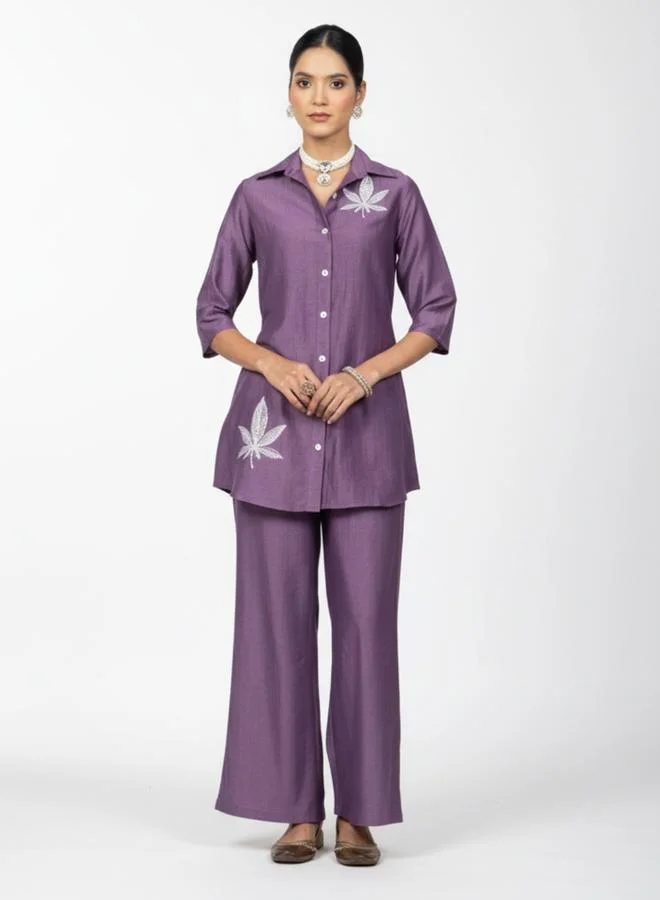 WineRed طقم قميص مطرز وبنطال بأرجل واسعة